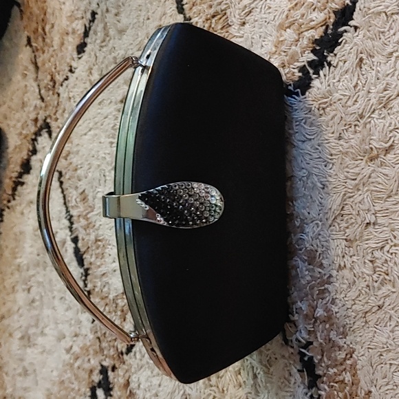 4 Formal Clutch Bags - Picture 5 of 13